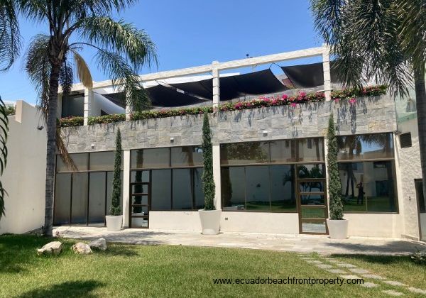 Manta Ecuador luxury estate