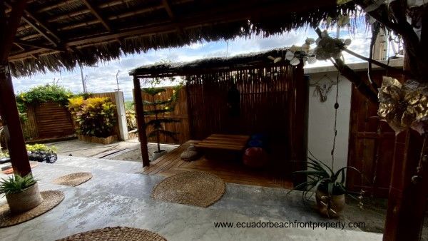 living kitchen and exterior (15)