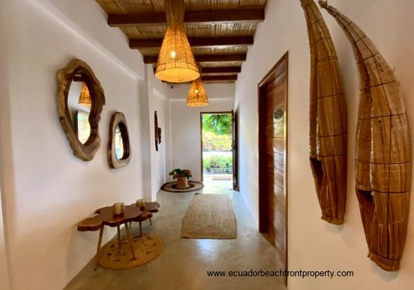 living kitchen and exterior (6)