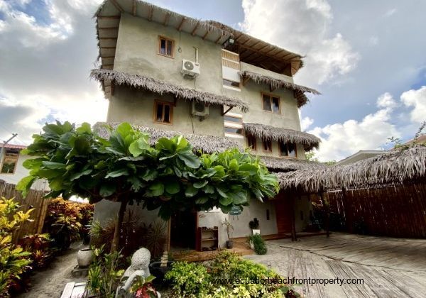 living kitchen and exterior (8)