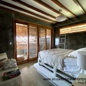 2nd level queen rooms with jacuzzi 