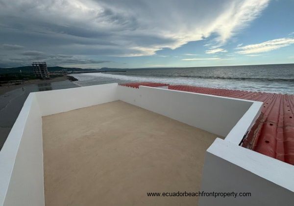 Los Ranchos Luxury Beachfront 