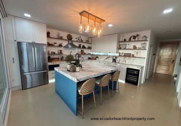 Los Ranchos Beachfront Luxury Oasis