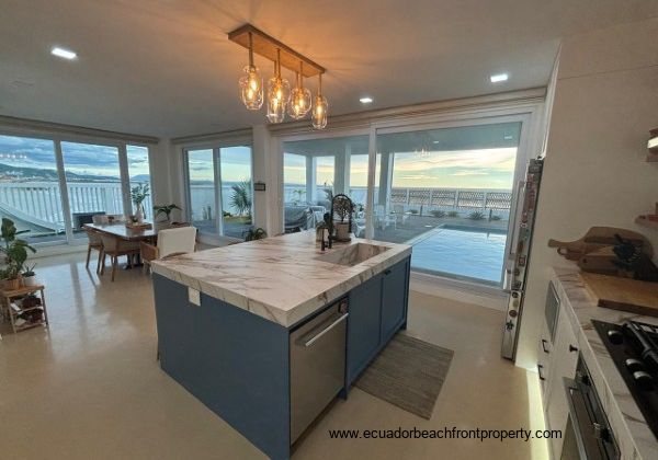 Los Ranchos Luxury Beachfront 