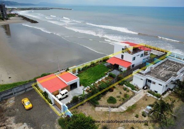 Los Ranchos Beachfront Luxury Oasis
