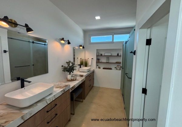 Luxury ensuite bath