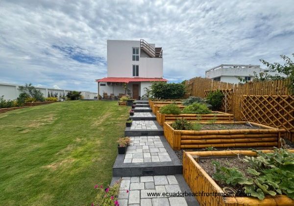 beachfront oasis (75)