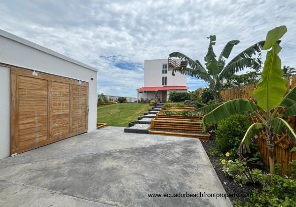 beachfront oasis (79)