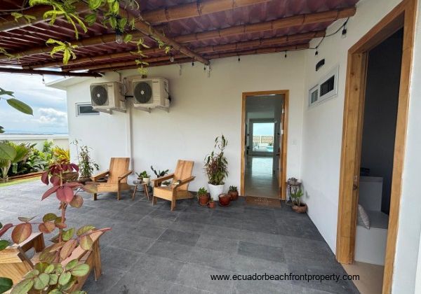 beachfront oasis (93)
