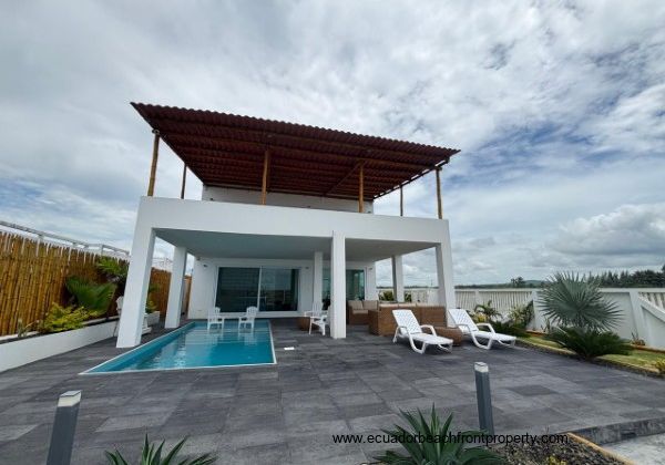 So many places from which to take in the sun, ocean breeze and views