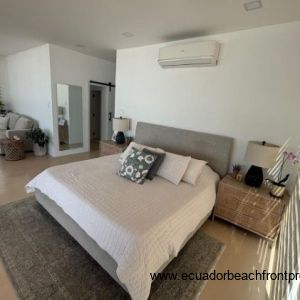 Luxurious king bed
