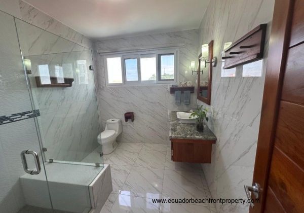 full separate bathroom 3 