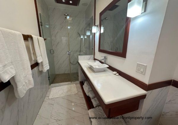 master suite private bathroom 