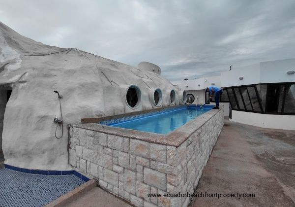 roof pool